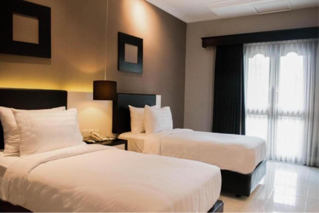 Luminor Hotel Jember By Wh Exteriér fotografie