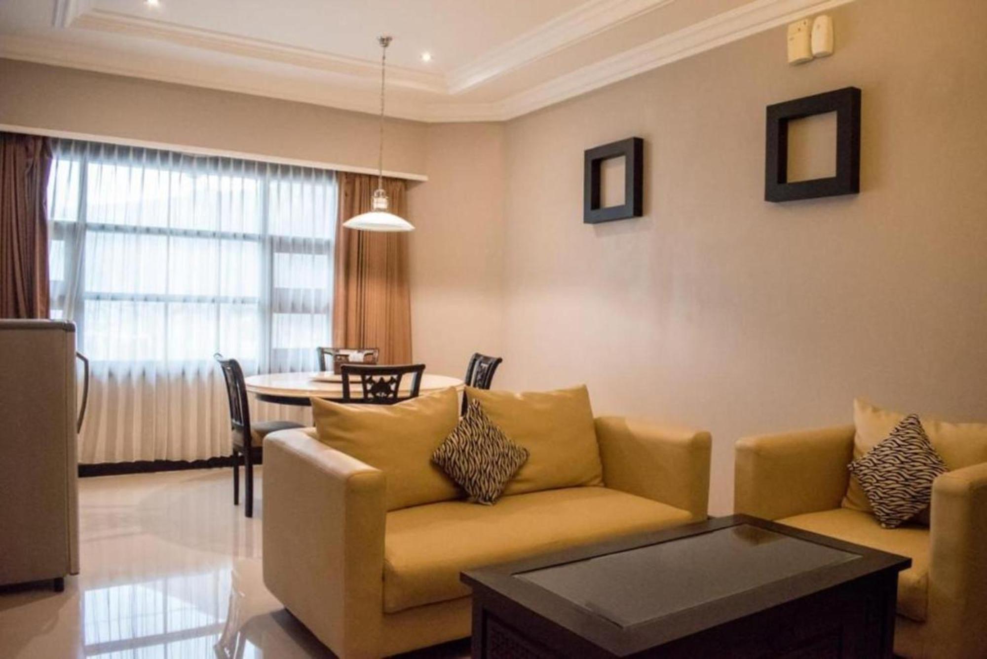 Luminor Hotel Jember By Wh Exteriér fotografie