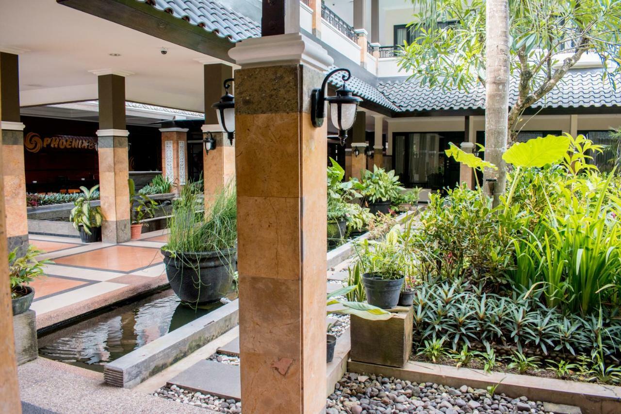 Luminor Hotel Jember By Wh Exteriér fotografie